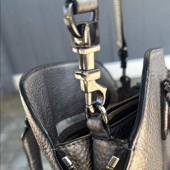 Tory Burch Black Leather”The Robinson Metallic Open Dome Satchel” - Picture 13 of 16